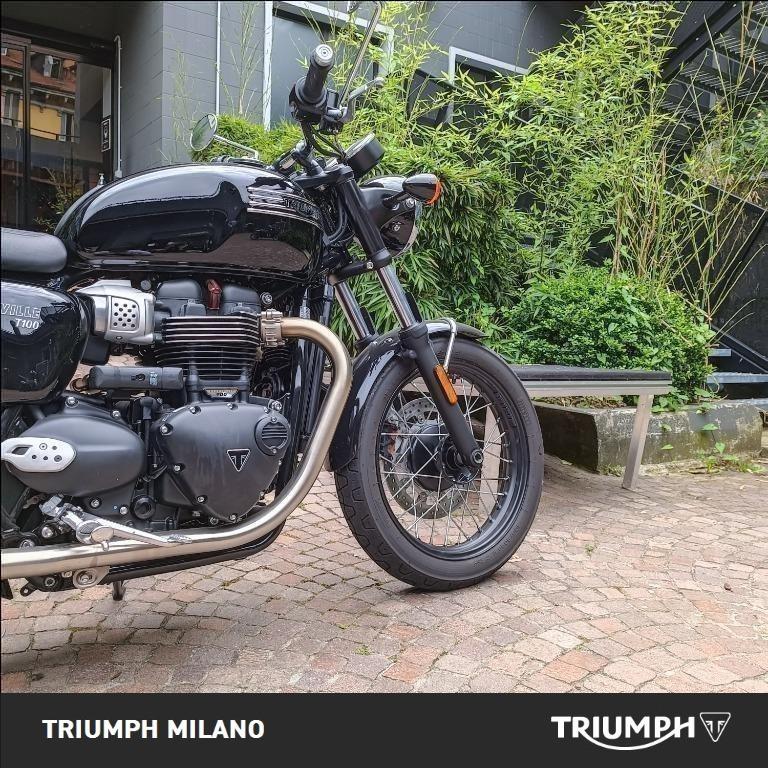 TRIUMPH Bonneville 900 T100 