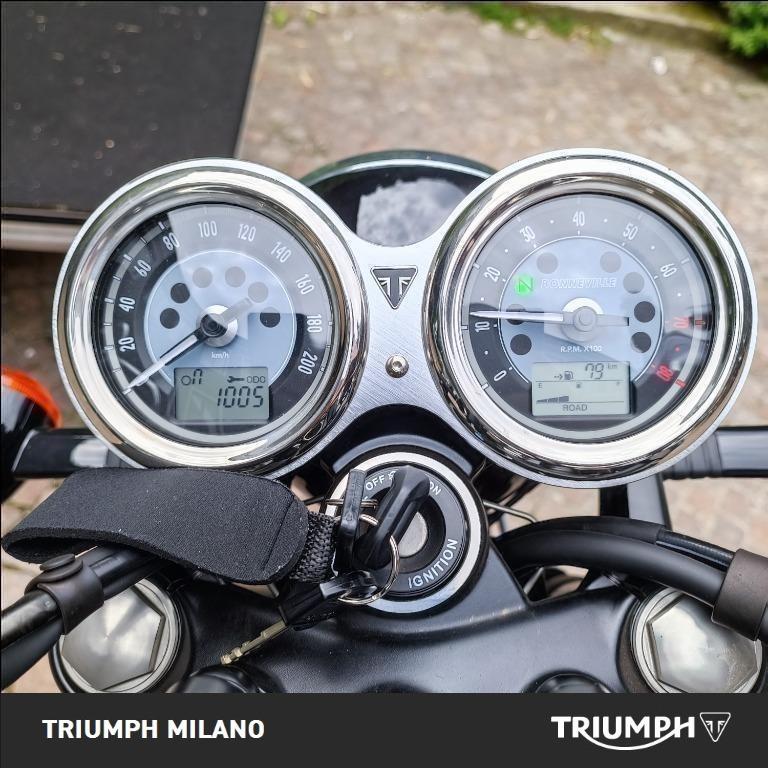 TRIUMPH Bonneville 900 T100 
