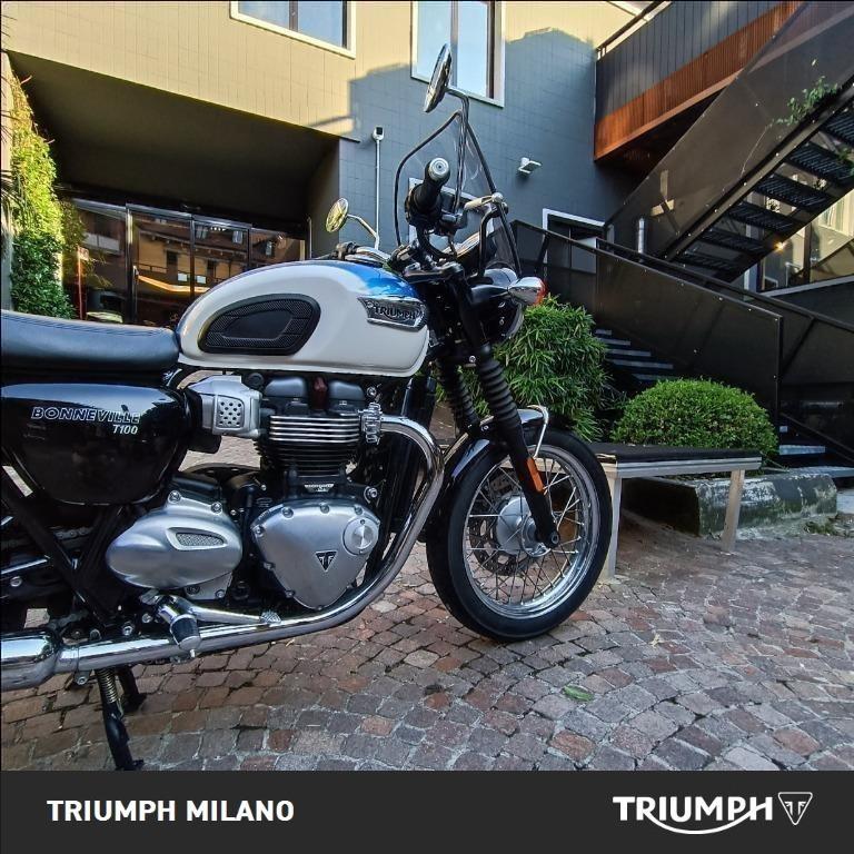 TRIUMPH Bonneville 900 T100 