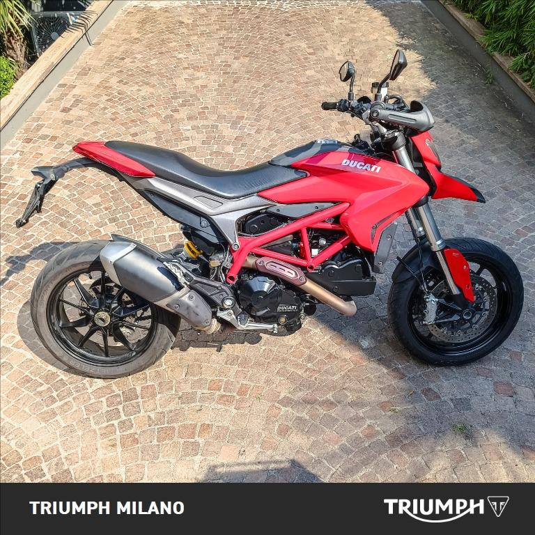 DUCATI Hypermotard 821 Red