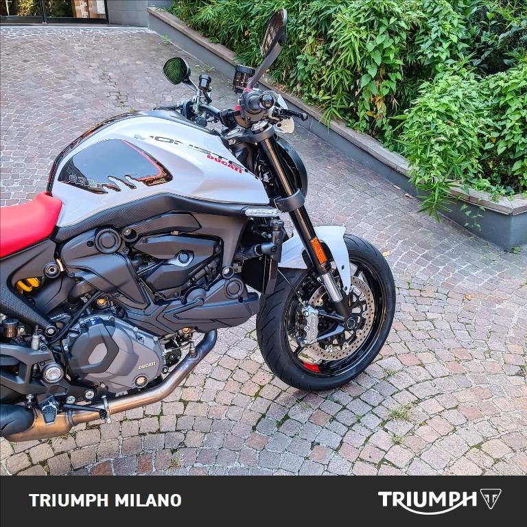 DUCATI Monster 937 plus Iceberg white