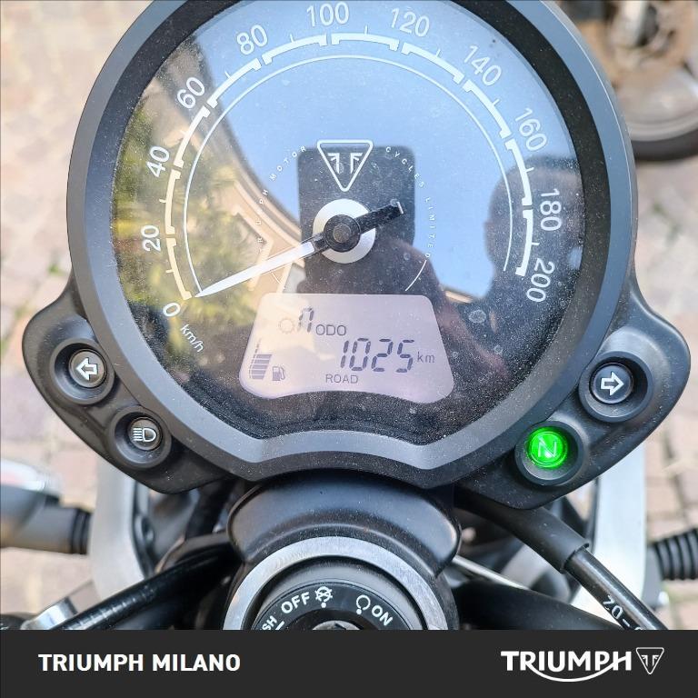 TRIUMPH Speed Twin 900 Stealth Edition Abs