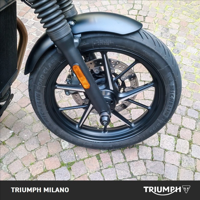 TRIUMPH Street Twin 900 