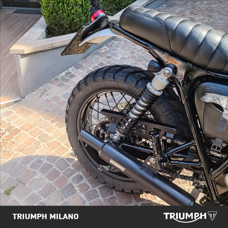 TRIUMPH Bonneville 900 T100 