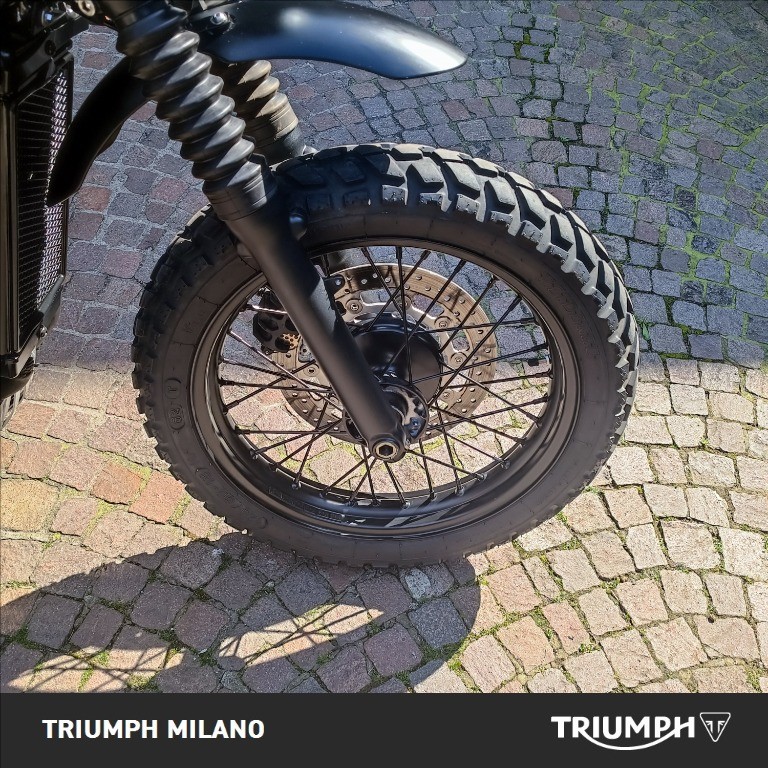 TRIUMPH Bonneville 900 T100 