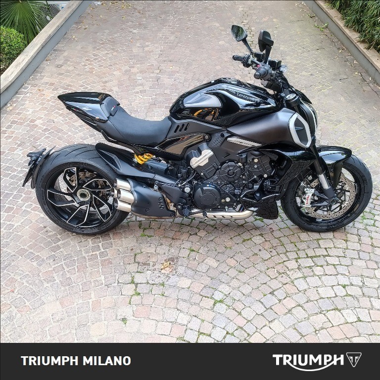 DUCATI Diavel V4 1158 Thrilling Black