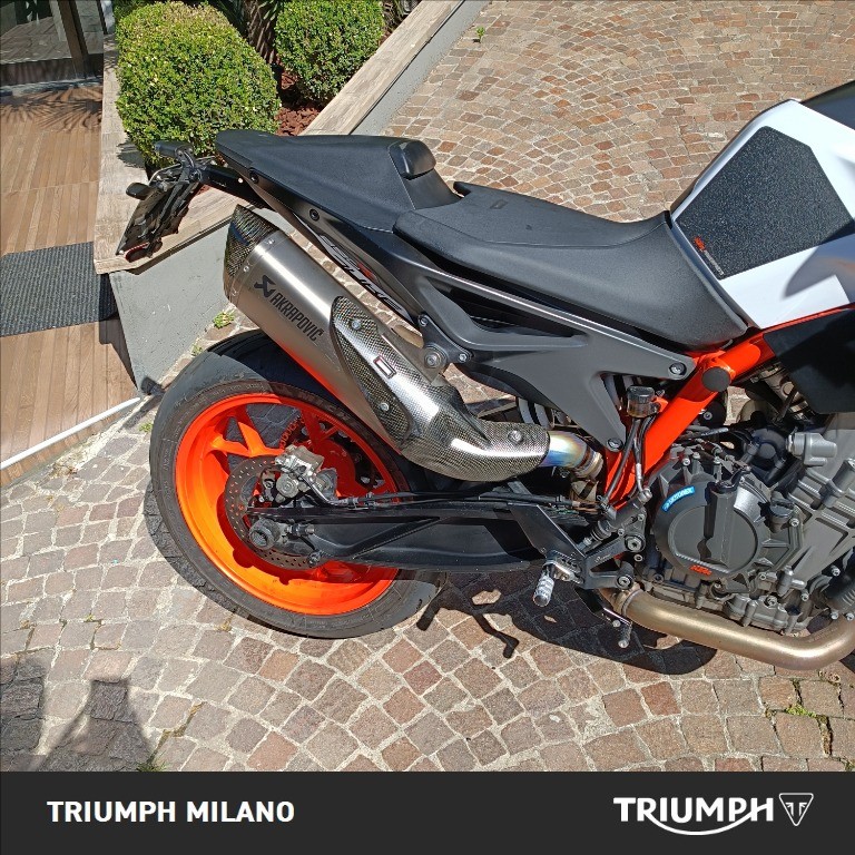 KTM 890 Duke R