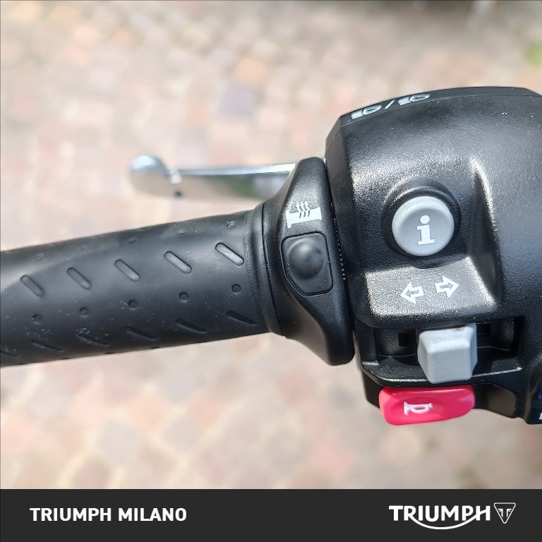 TRIUMPH Street Twin 900 