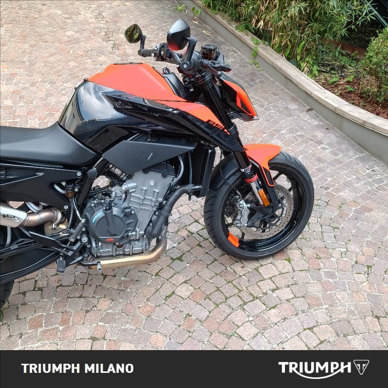 KTM 890 Duke 