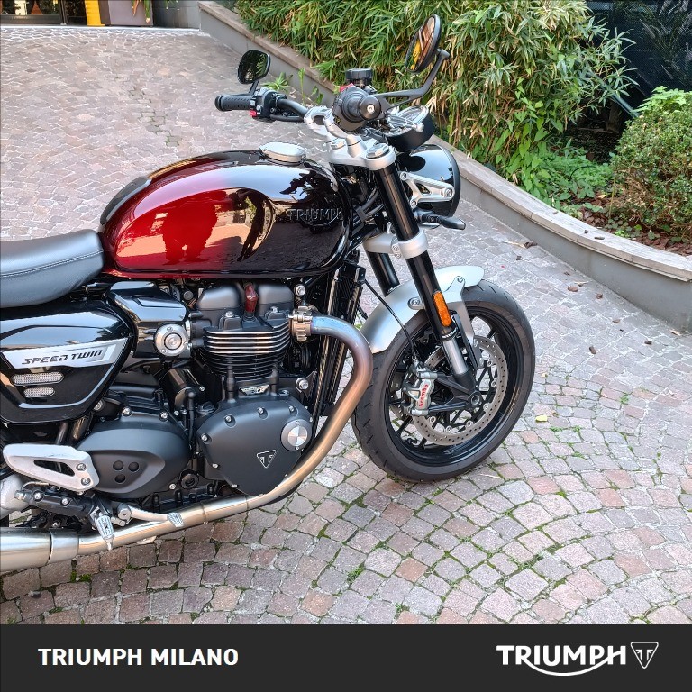 TRIUMPH Speed Twin 1200 Stealth Edition Abs